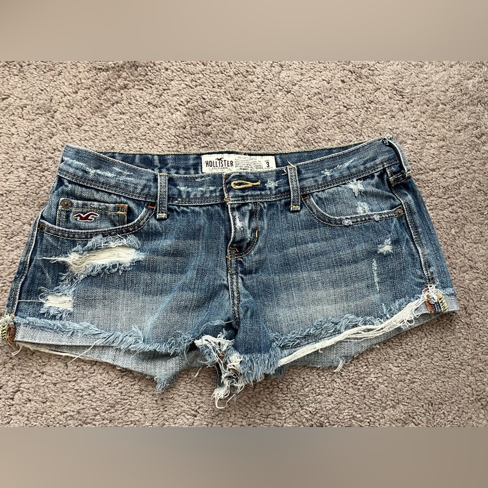 Hollister Women's Frayed Distressed Denim Cutoff Shorts - Blue Wash